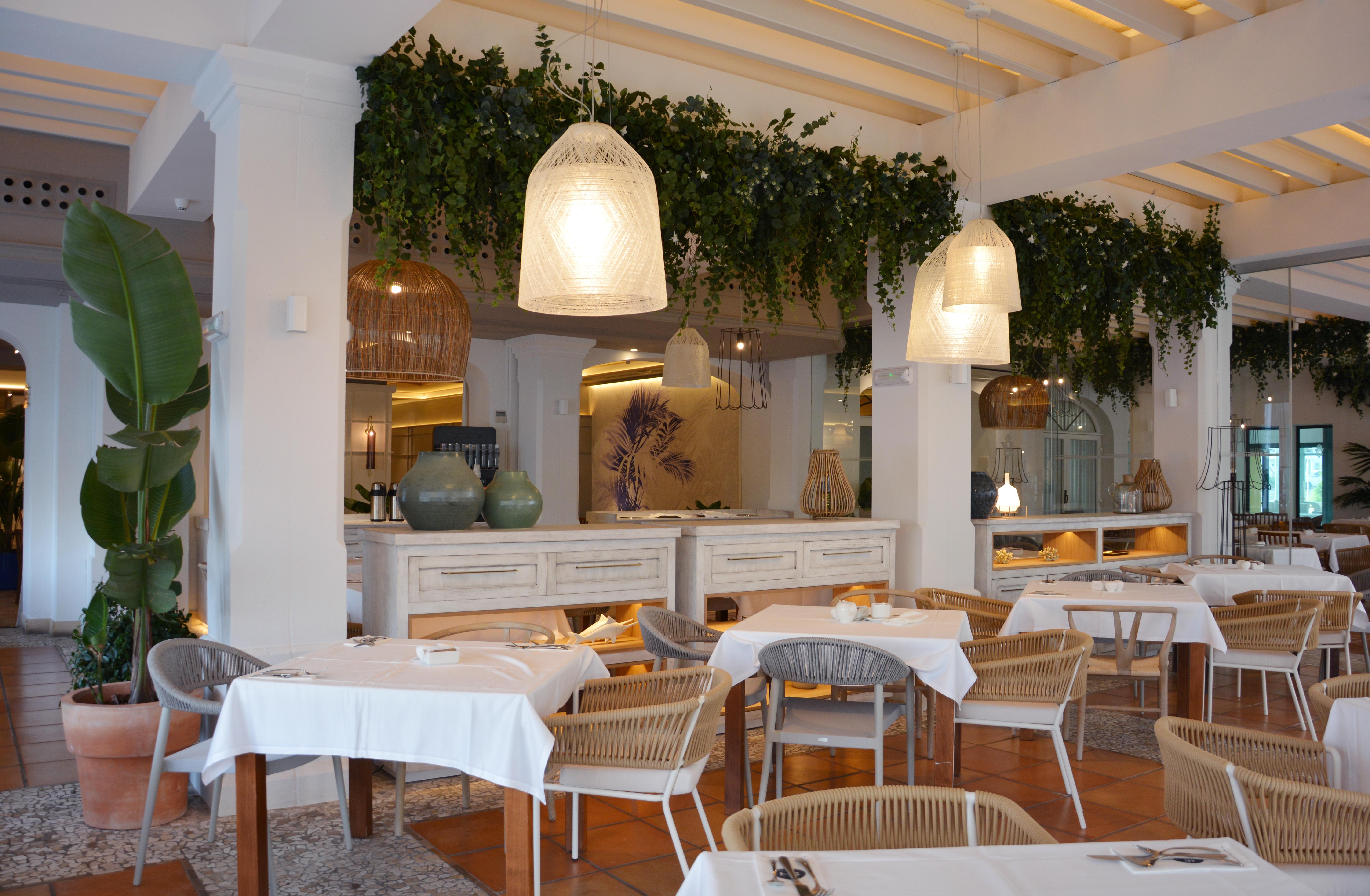 فندق إس إتش فيلا جاديا ألتيا المظهر الخارجي الصورة Restaurant interior